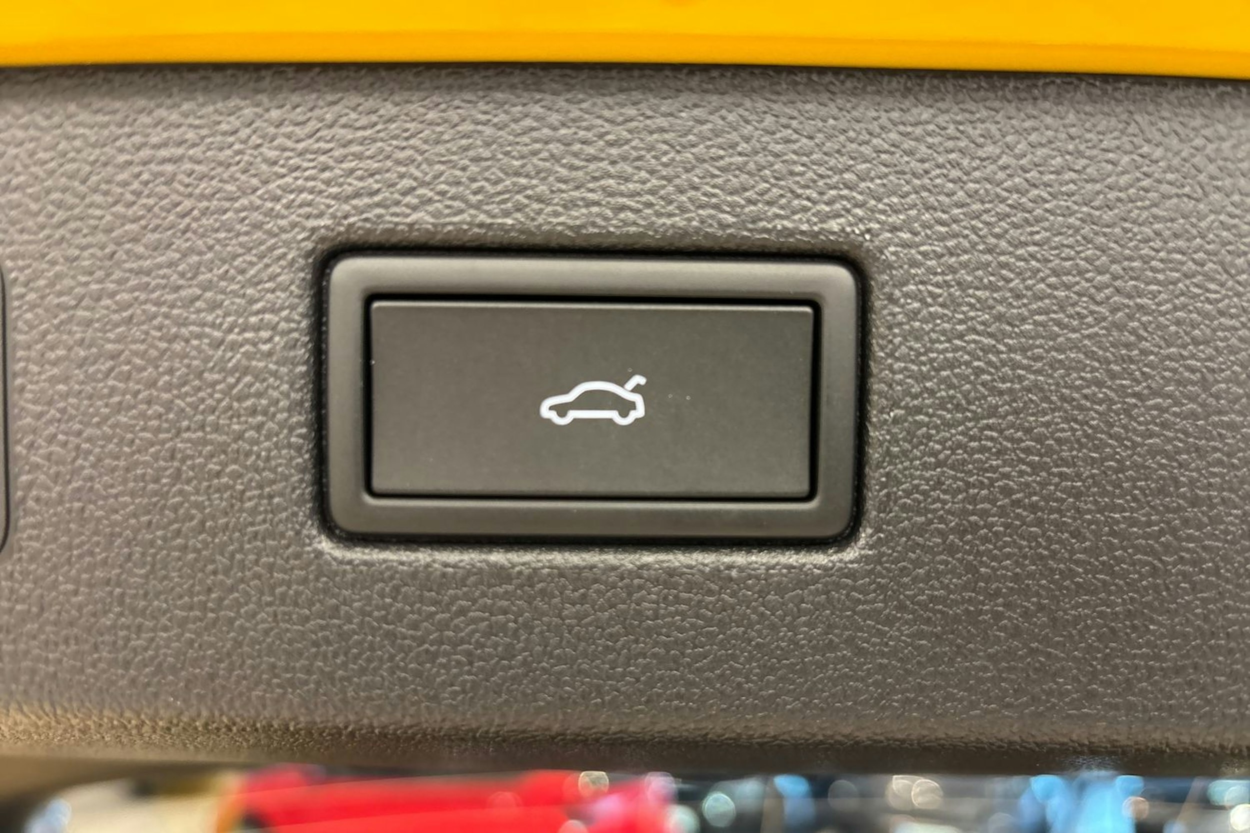 keltainen Volkswagen T-Roc 2026 kuva 31.