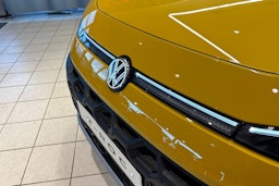 keltainen Volkswagen T-Roc 2026 kuva 33.