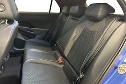 sininen Volkswagen T-Roc 2026 kuva 8.