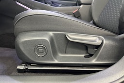 sininen Volkswagen T-Roc 2026 kuva 15.