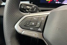 sininen Volkswagen T-Roc 2026 kuva 18.