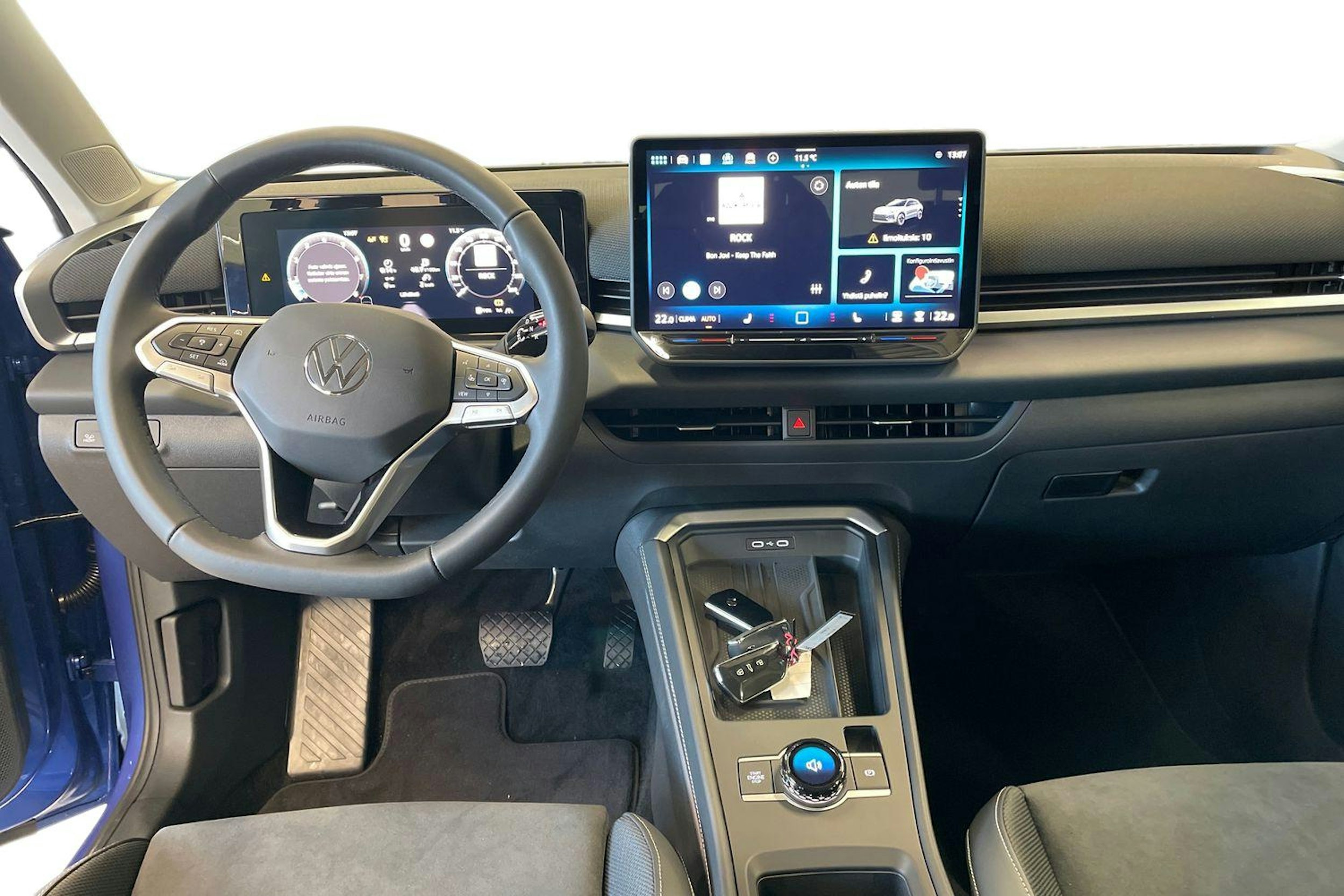 sininen Volkswagen T-Roc 2026 kuva 7.