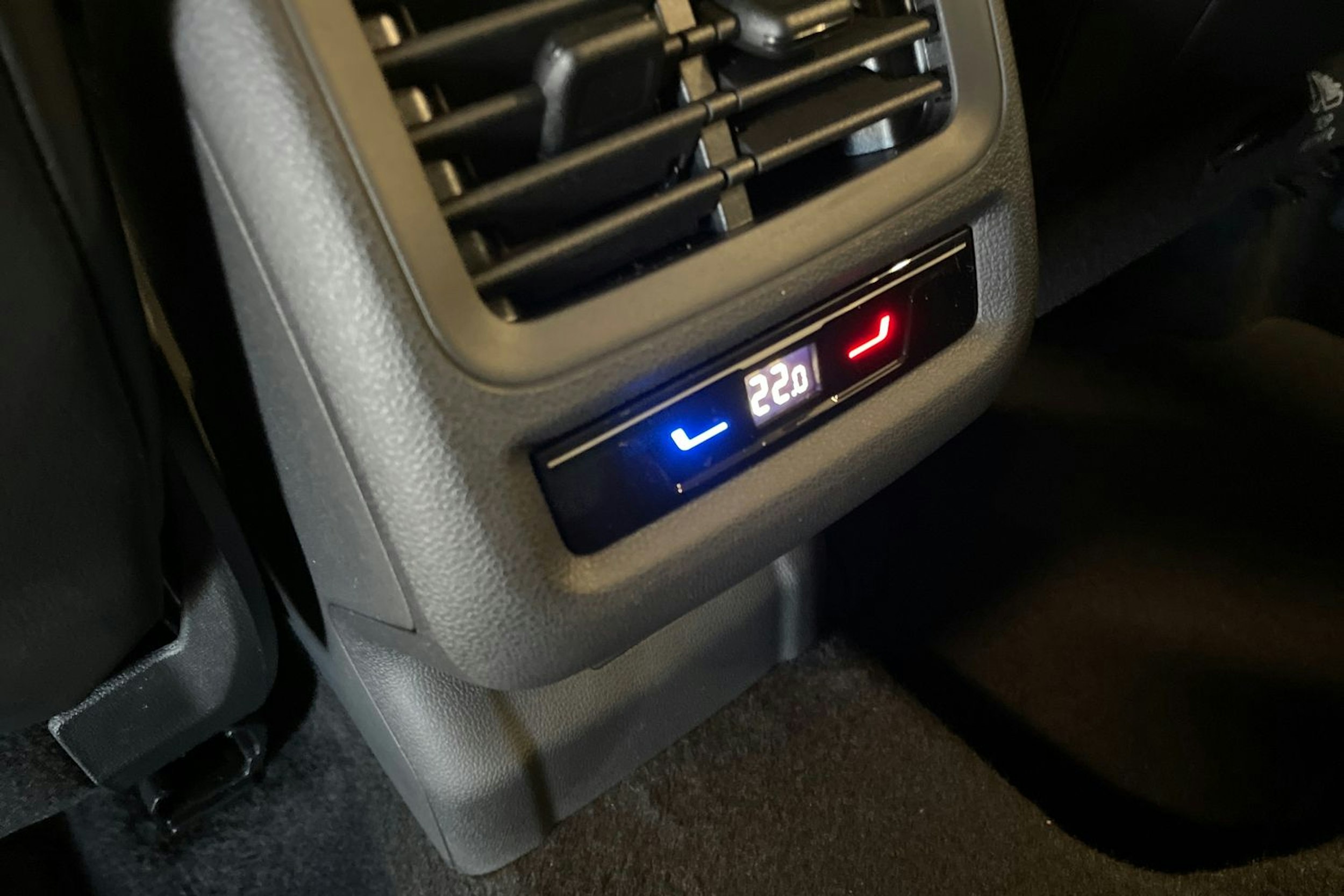 sininen Volkswagen T-Roc 2026 kuva 14.