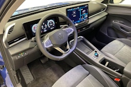 sininen Volkswagen T-Roc 2026 kuva 6.