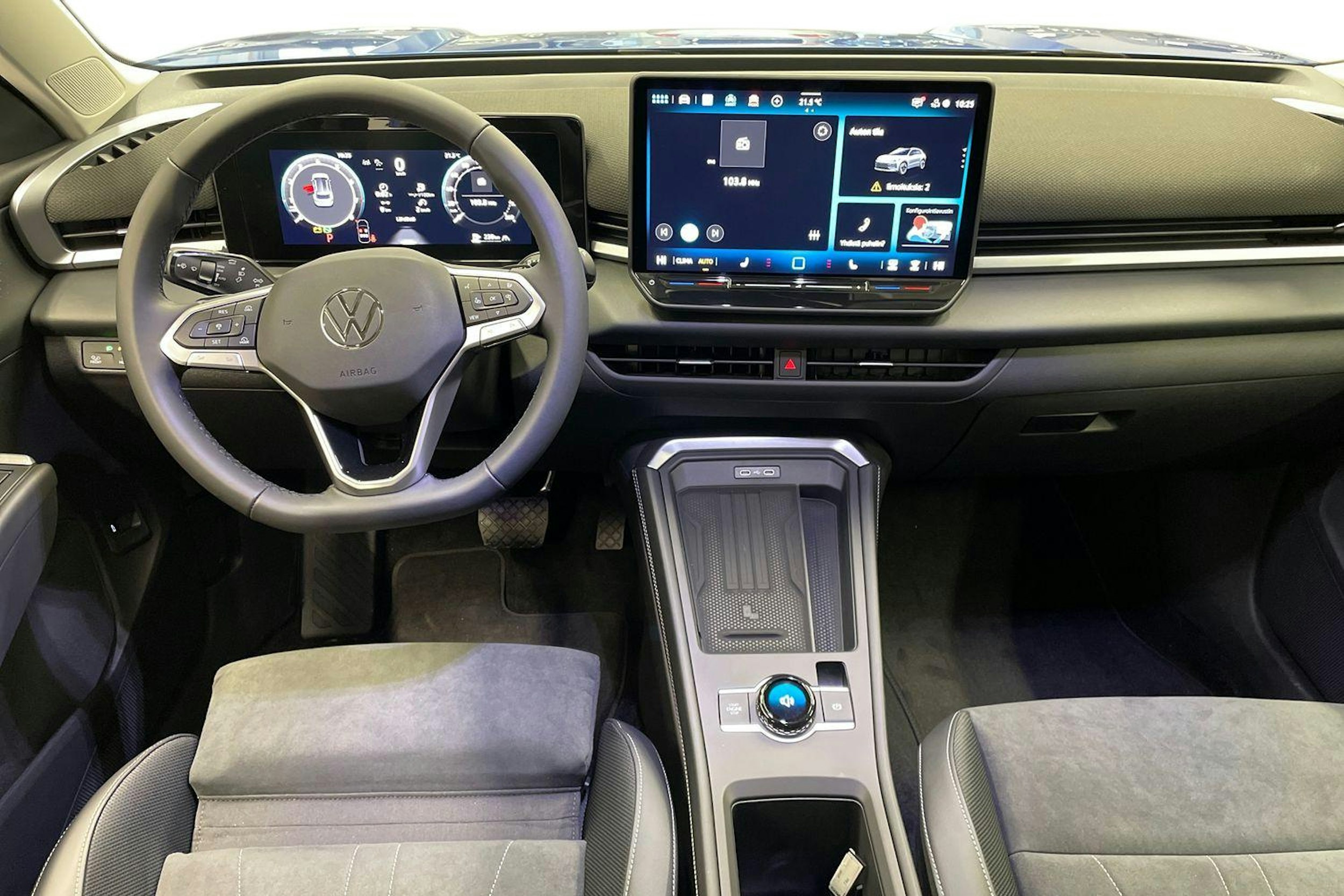 sininen Volkswagen T-Roc 2026 kuva 7.