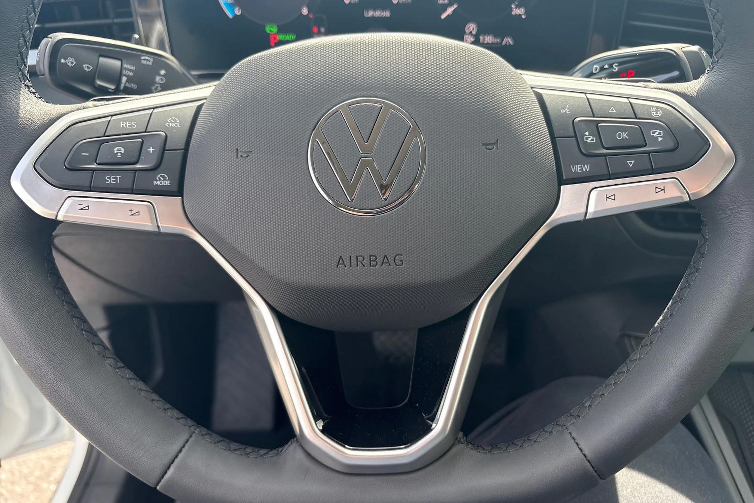 valkoinen Volkswagen T-Roc 2026 kuva 12.