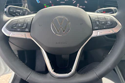 valkoinen Volkswagen T-Roc 2026 kuva 12.