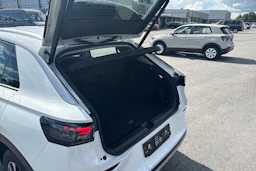 valkoinen Volkswagen T-Roc 2026 kuva 14.