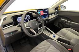 keltainen Volkswagen T-Roc 2026 kuva 6.