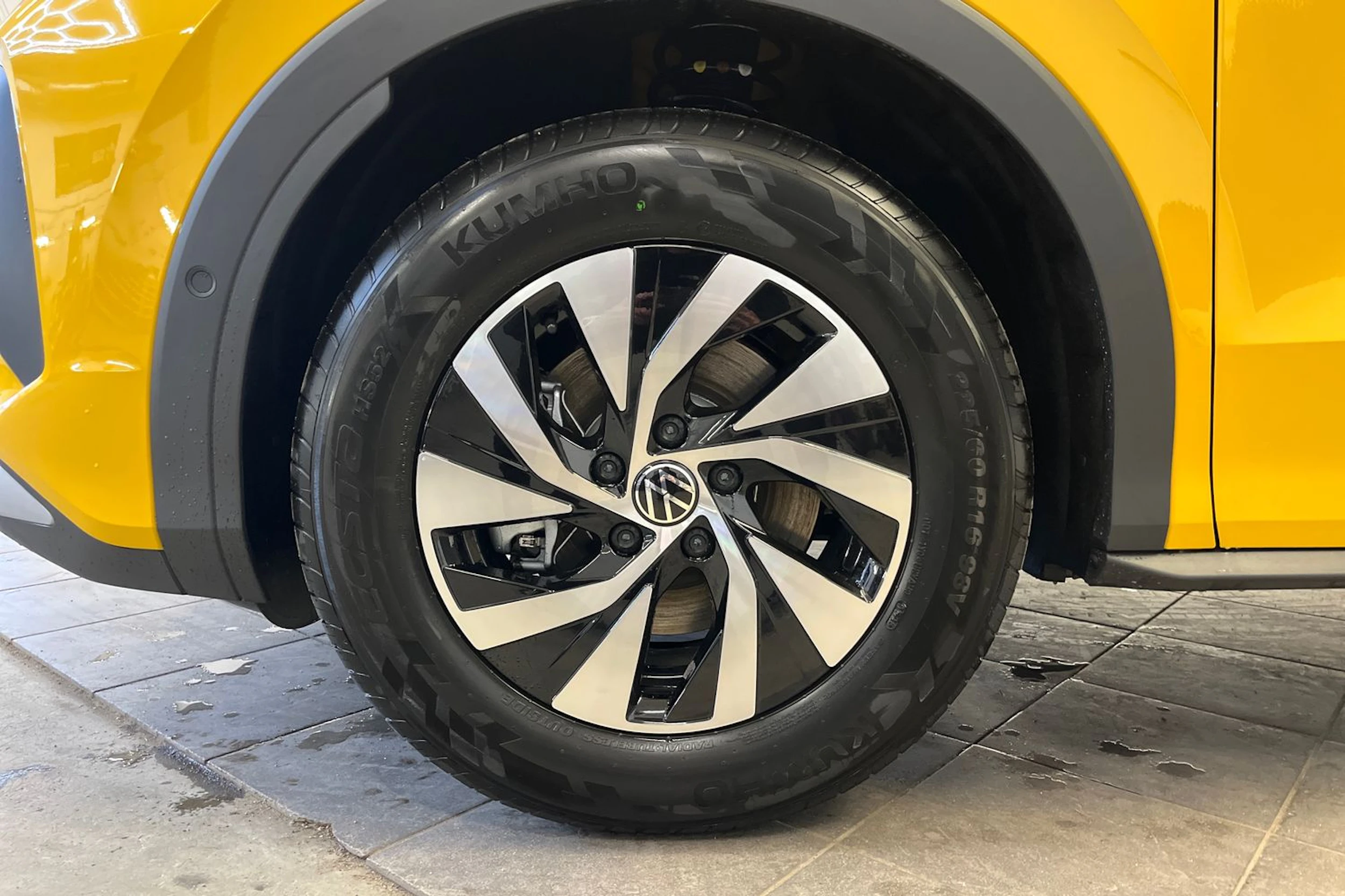 keltainen Volkswagen T-Roc 2026 kuva 10.