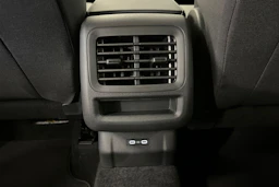 keltainen Volkswagen T-Roc 2026 kuva 12.