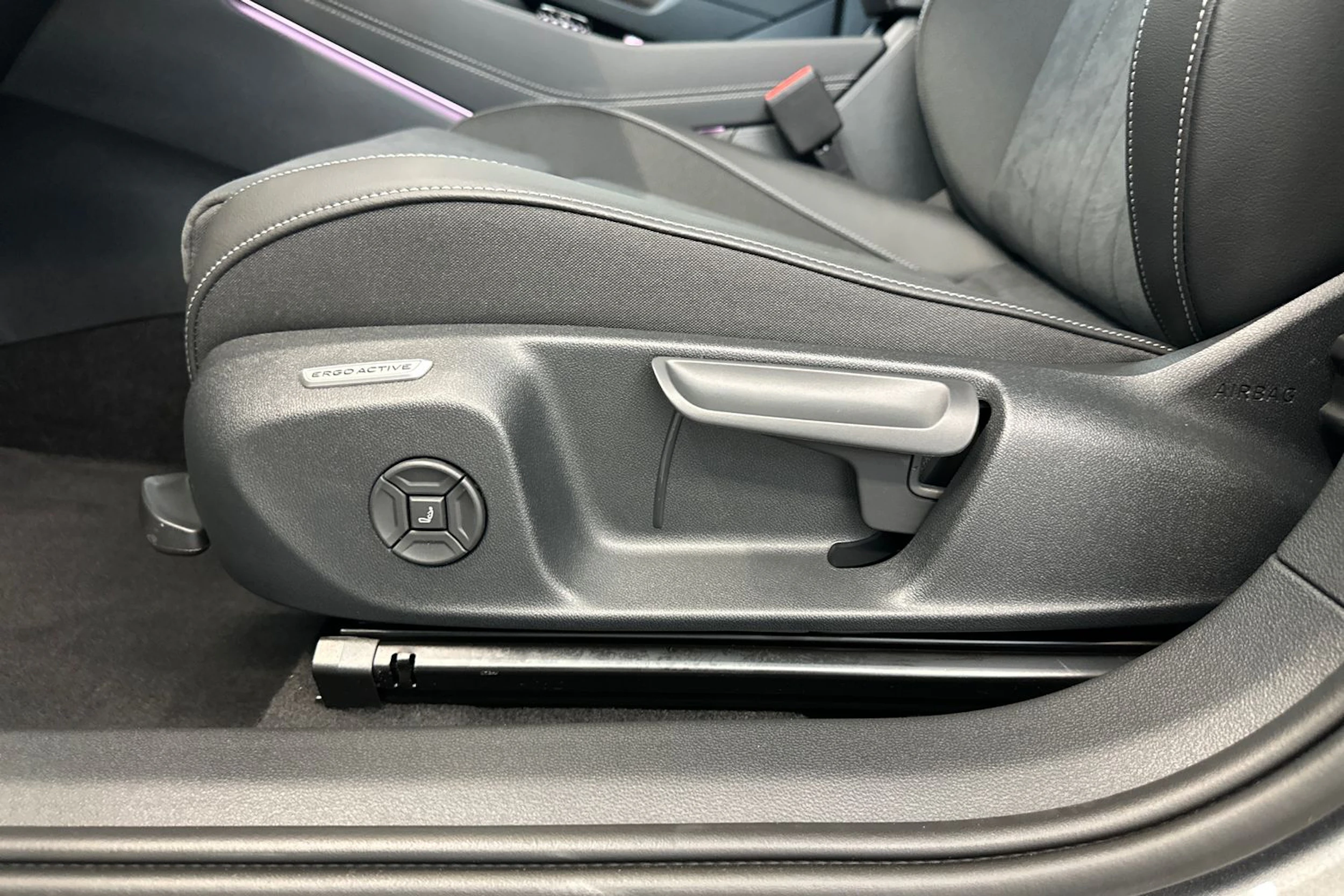 harmaa Volkswagen T-Roc 2026 kuva 16.