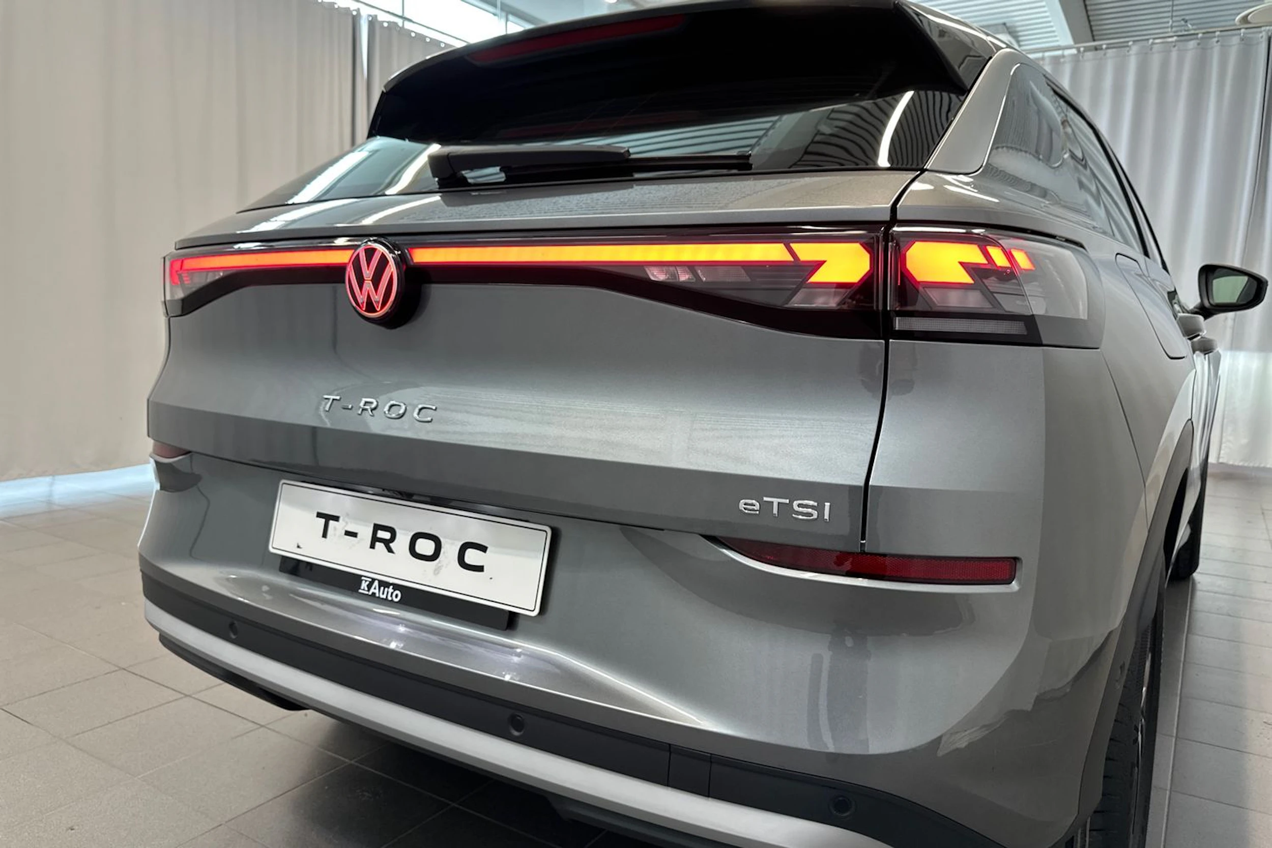 harmaa Volkswagen T-Roc 2026 kuva 31.