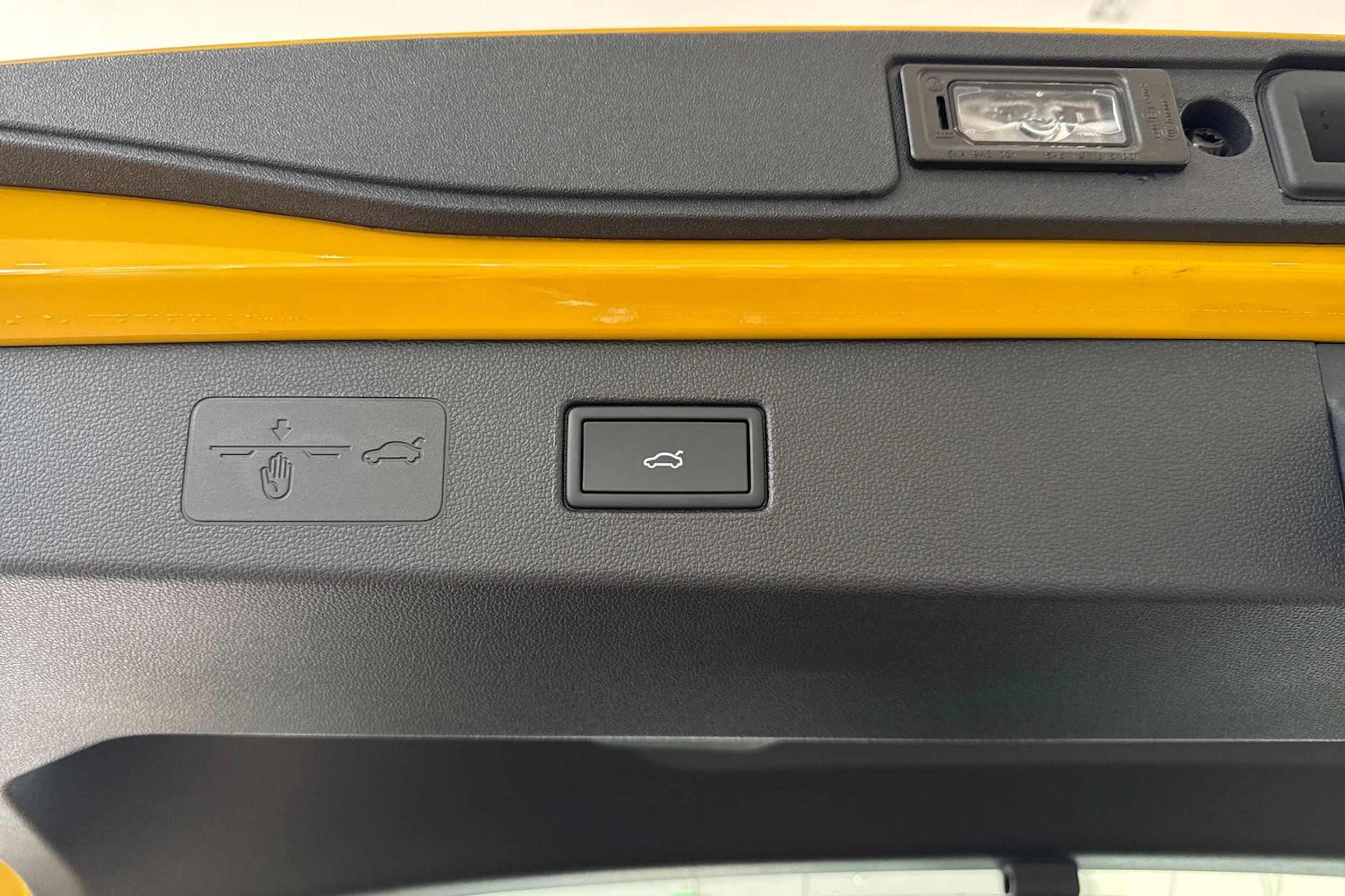 keltainen Volkswagen T-Roc 2026 kuva 11.
