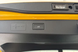 keltainen Volkswagen T-Roc 2026 kuva 11.