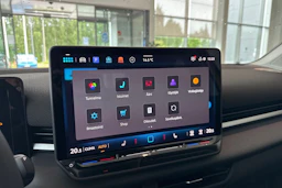 keltainen Volkswagen T-Roc 2026 kuva 18.