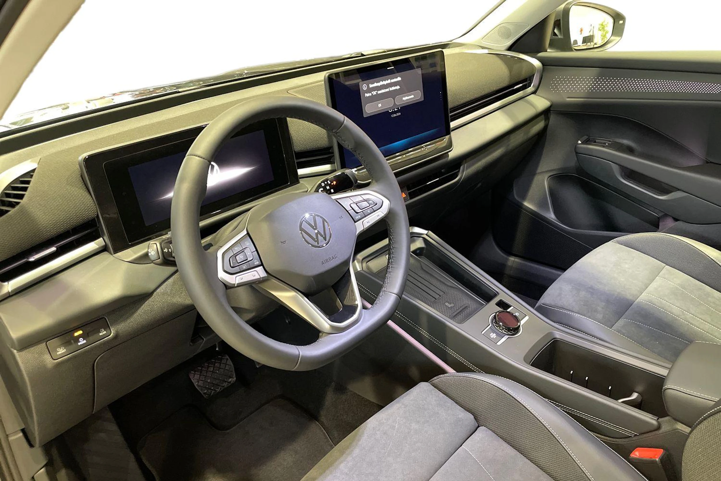 harmaa Volkswagen T-Roc 2026 kuva 6.