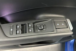 sininen Volkswagen T-Roc 2026 kuva 13.