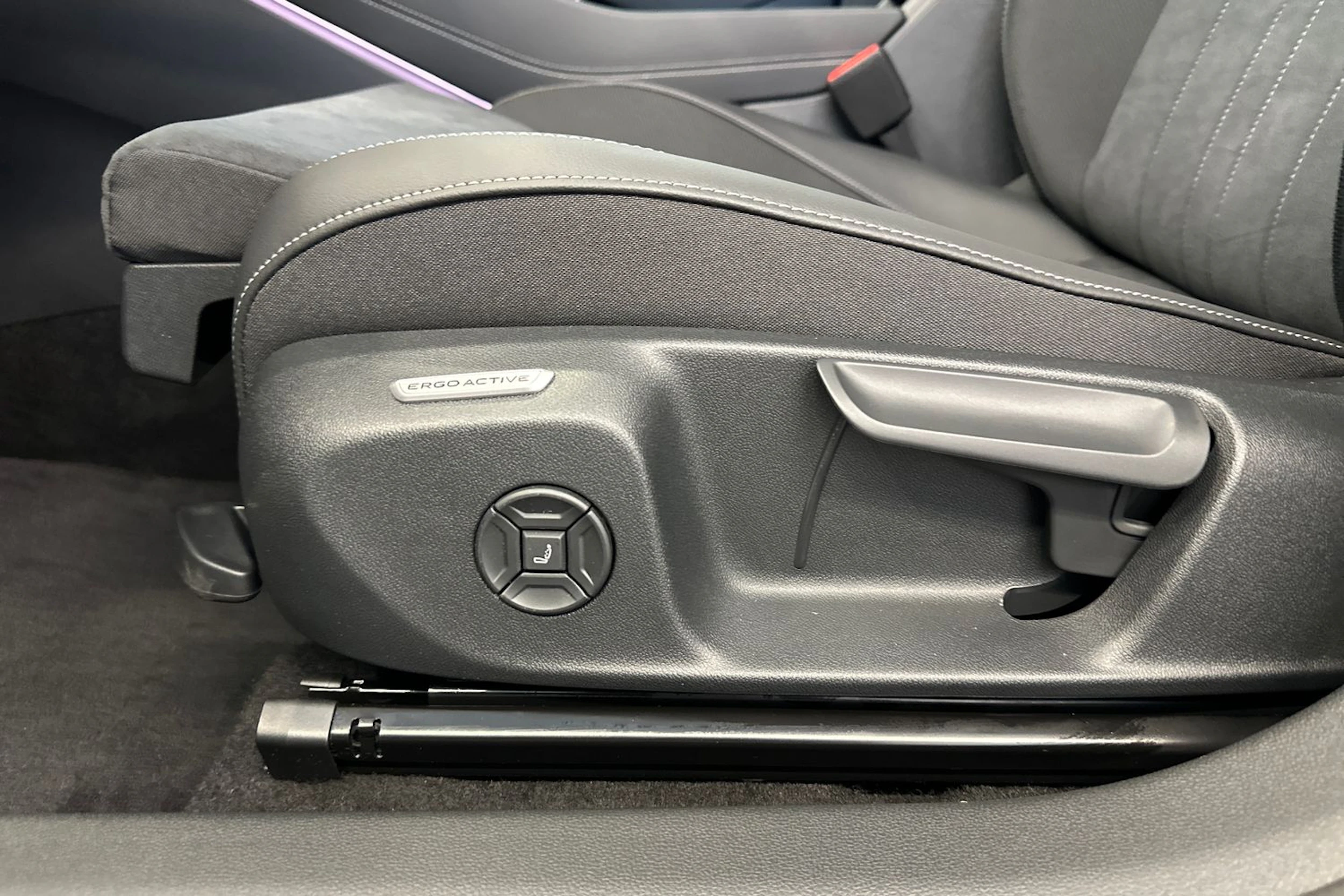 sininen Volkswagen T-Roc 2026 kuva 15.