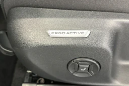 sininen Volkswagen T-Roc 2026 kuva 16.