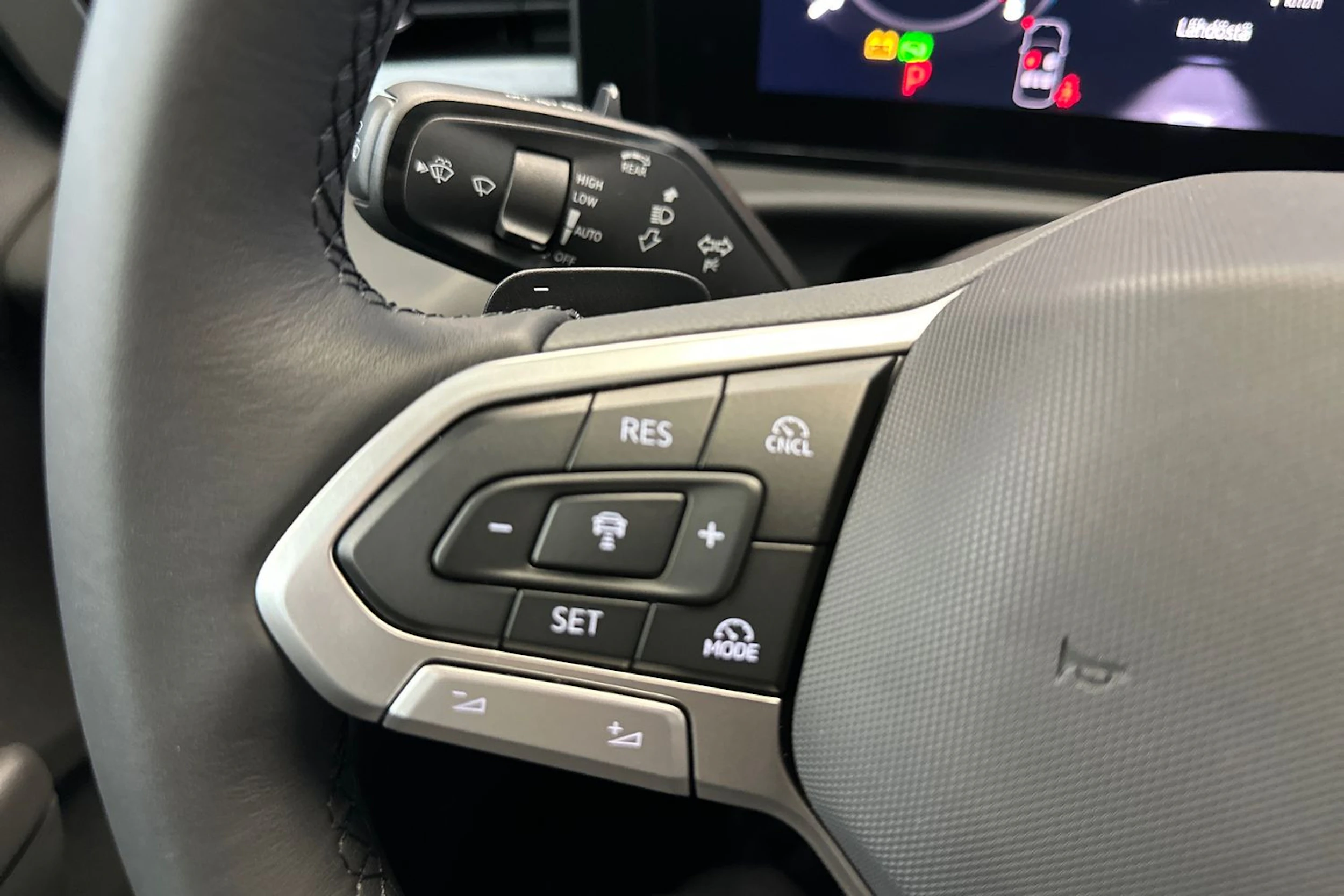 sininen Volkswagen T-Roc 2026 kuva 18.