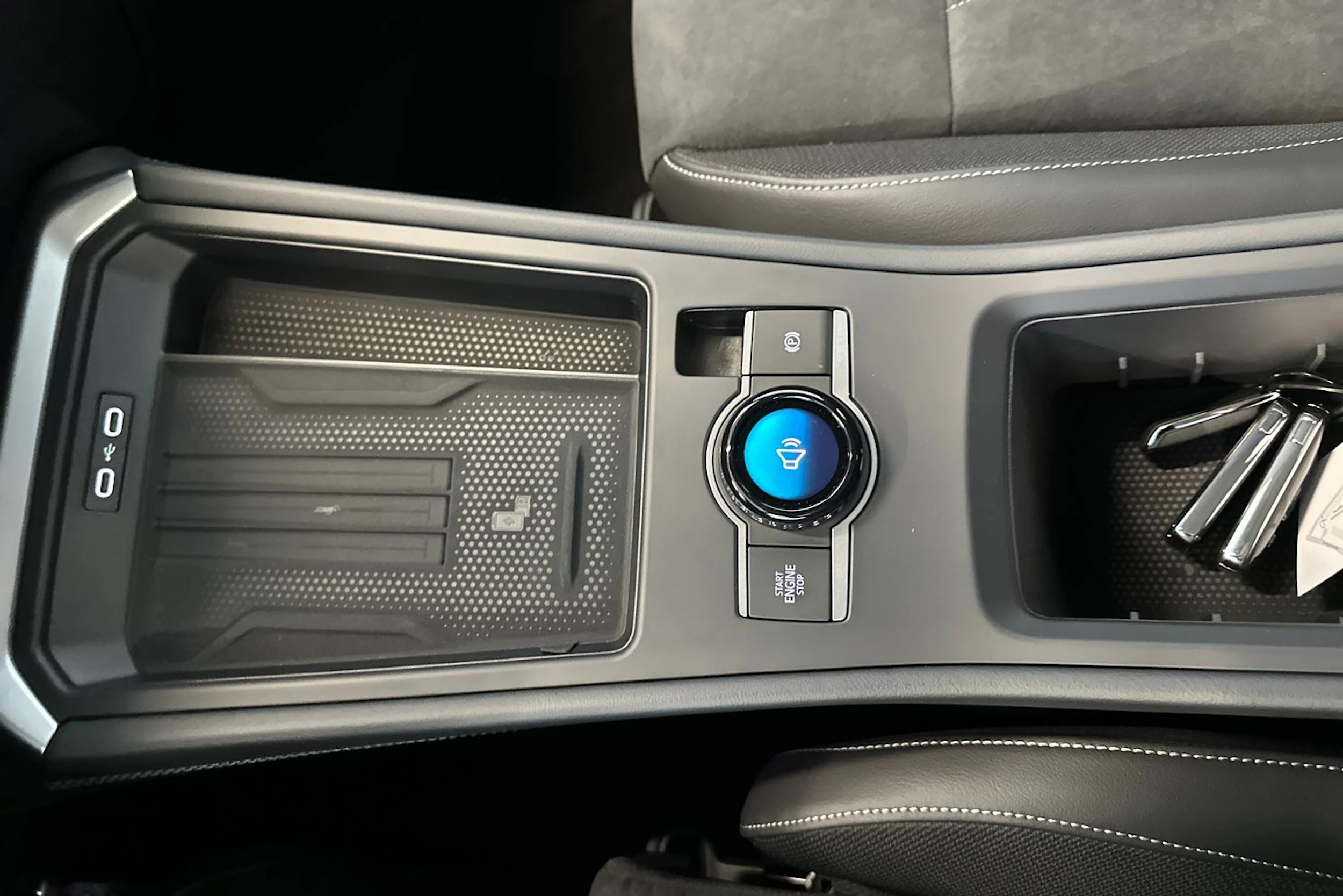 sininen Volkswagen T-Roc 2026 kuva 25.