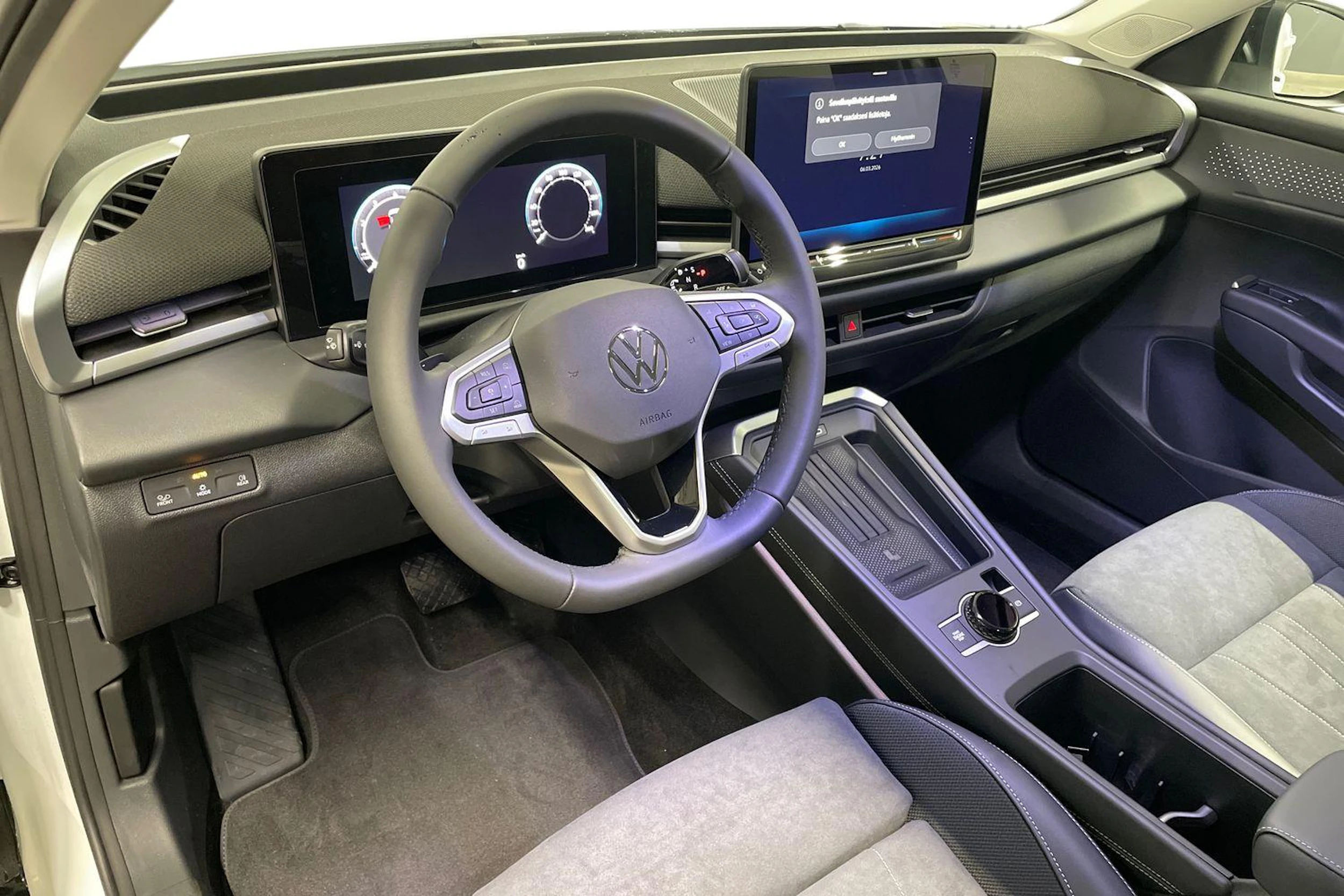 valkoinen Volkswagen T-Roc 2026 kuva 6.