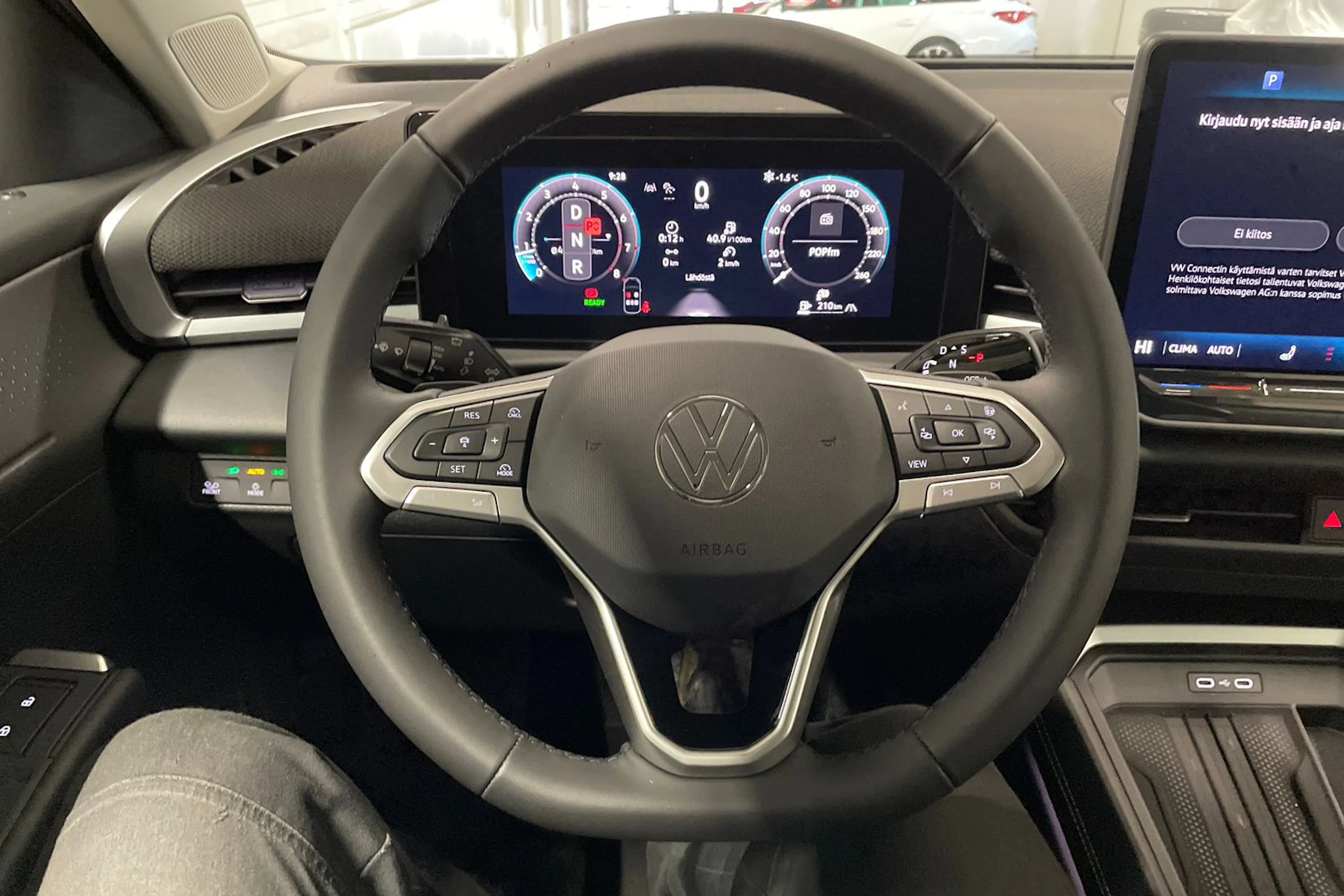 valkoinen Volkswagen T-Roc 2026 kuva 12.