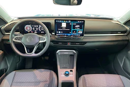 sininen Volkswagen T-Roc 2026 kuva 7.
