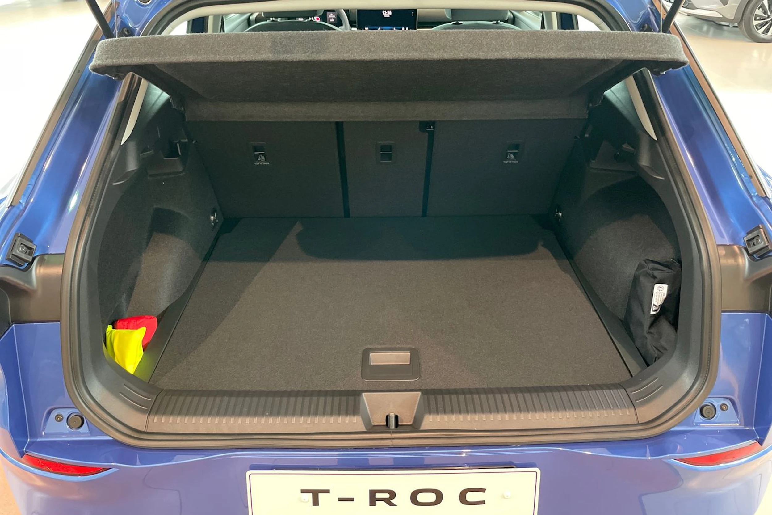 sininen Volkswagen T-Roc 2026 kuva 29.
