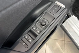 musta Volkswagen T-Roc 2026 kuva 24.