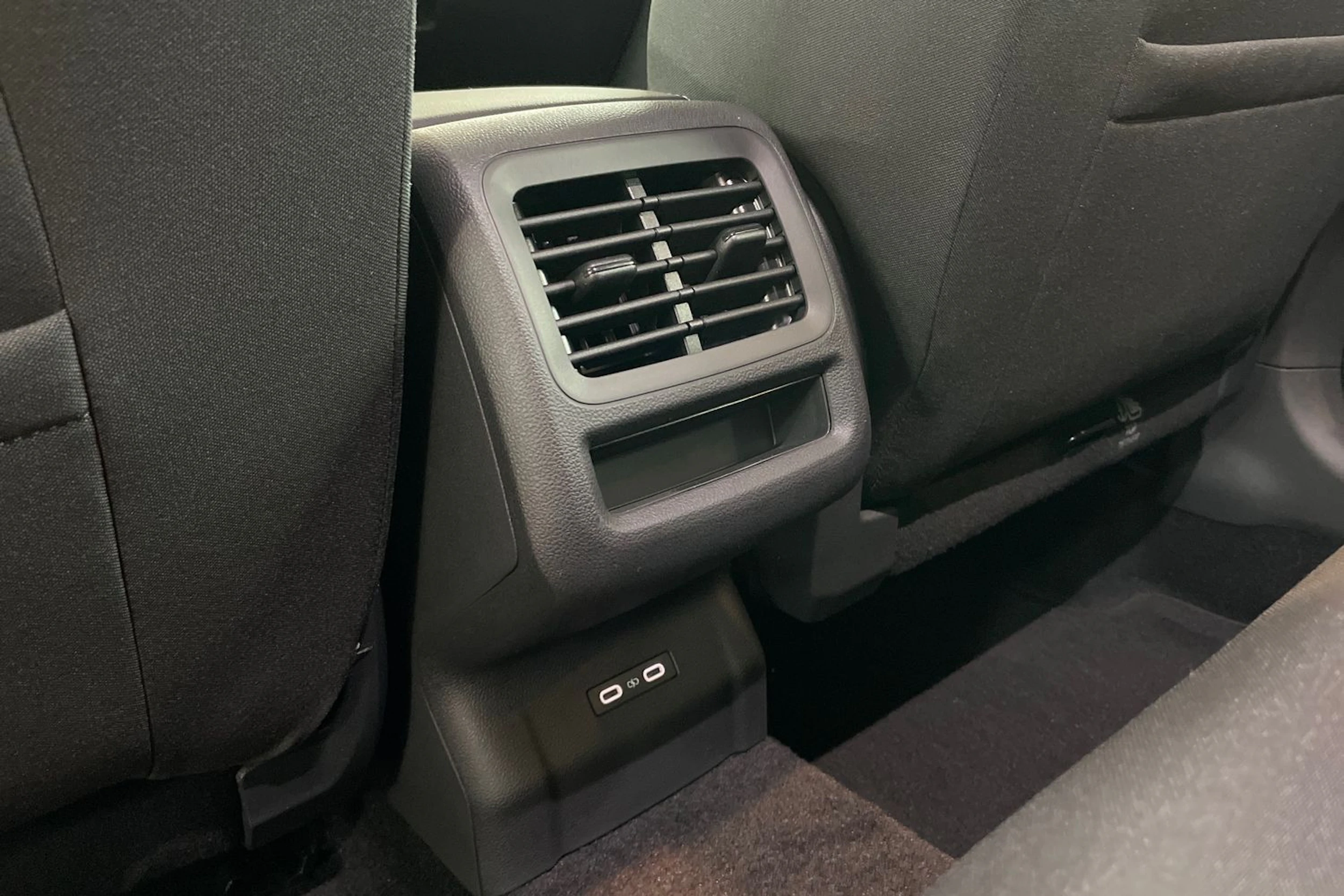 valkoinen Volkswagen T-Roc 2026 kuva 27.