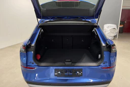 sininen Volkswagen T-Roc 2026 kuva 11.