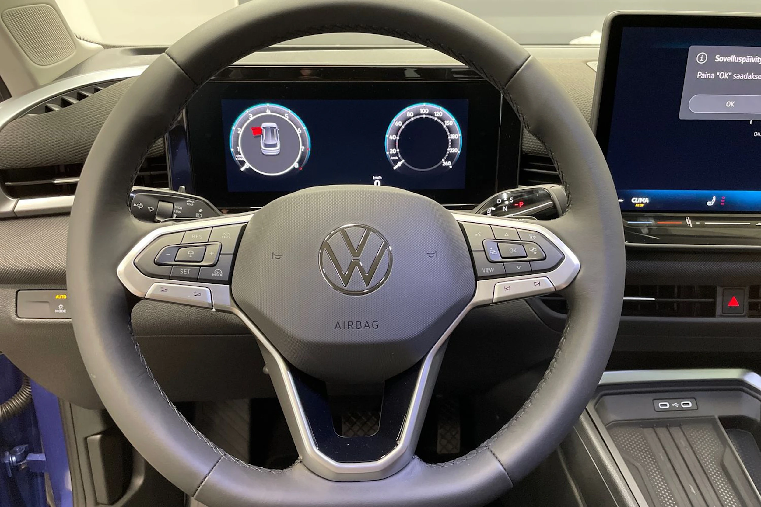 sininen Volkswagen T-Roc 2026 kuva 13.