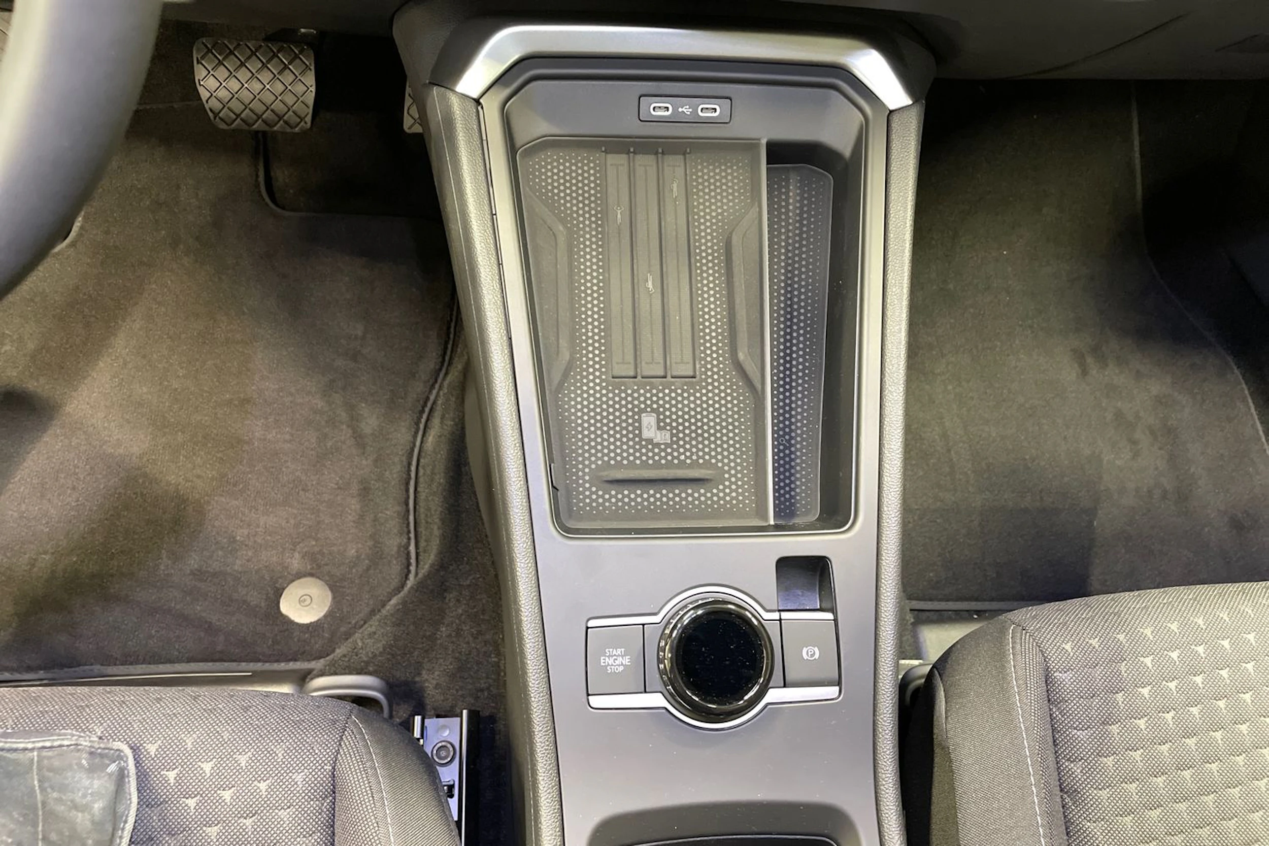 sininen Volkswagen T-Roc 2026 kuva 15.
