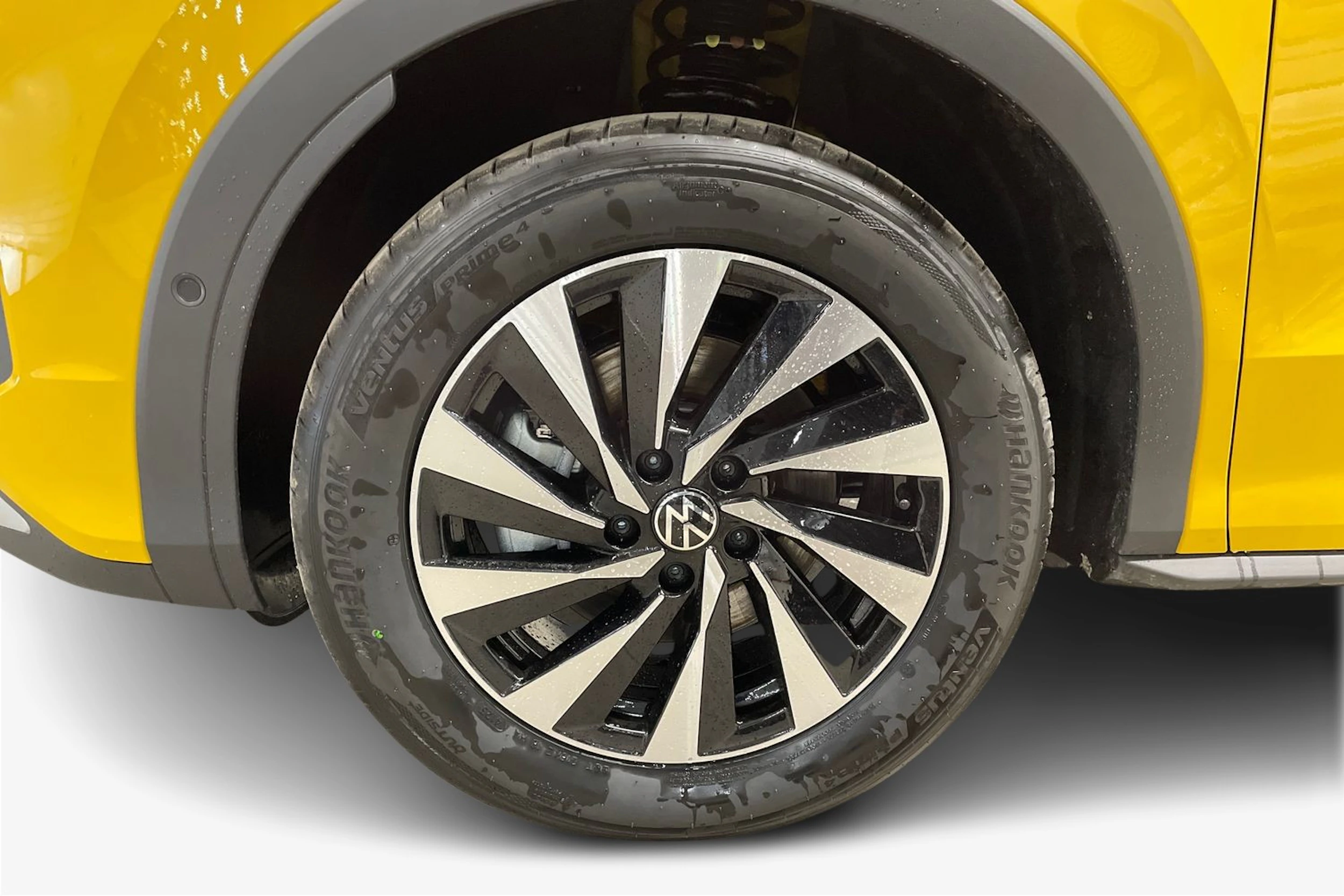 keltainen Volkswagen T-Roc 2026 kuva 9.
