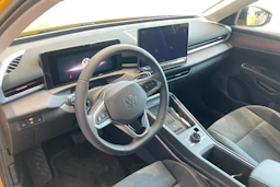 keltainen Volkswagen T-Roc 2026 kuva 6.