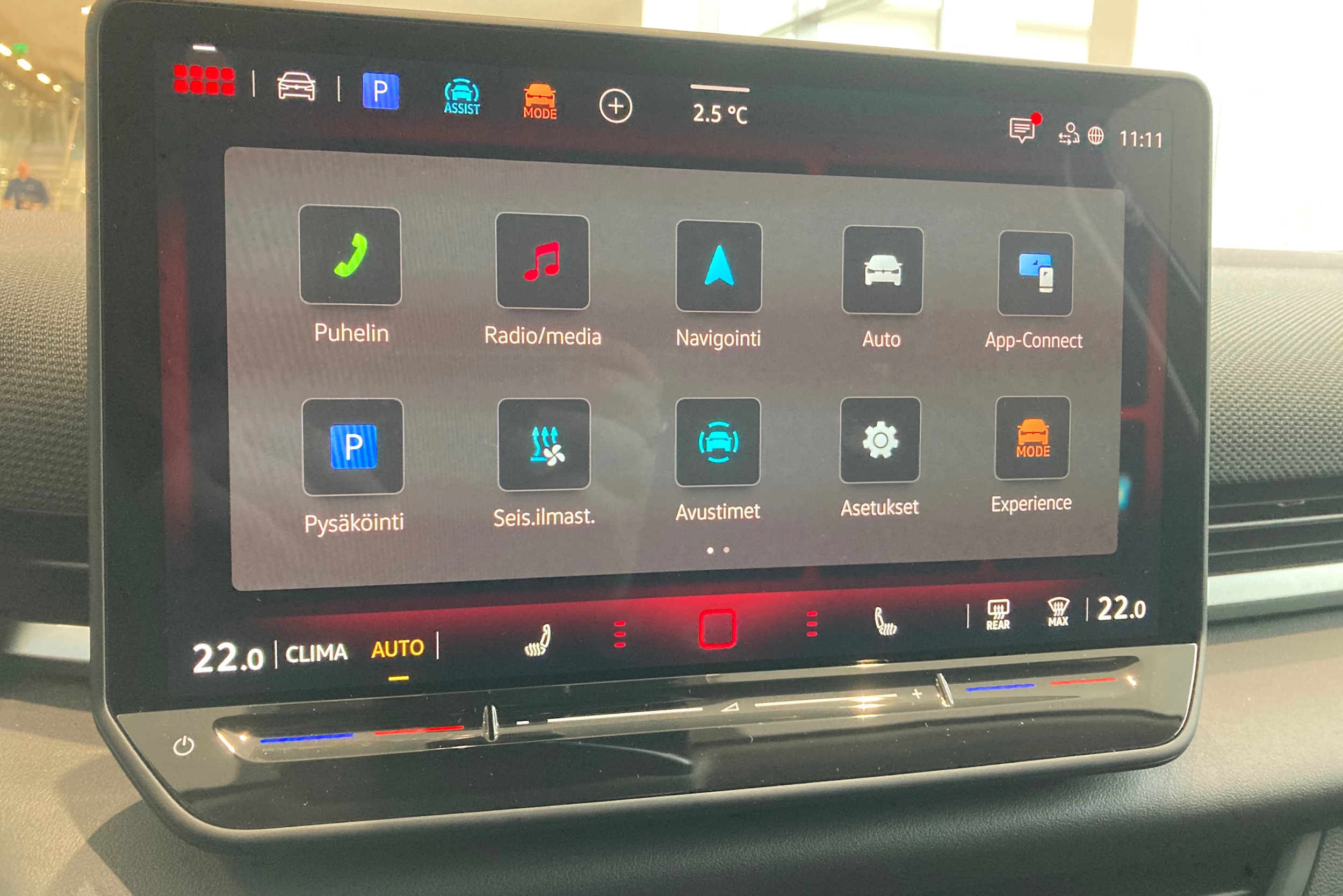 keltainen Volkswagen T-Roc 2026 kuva 17.