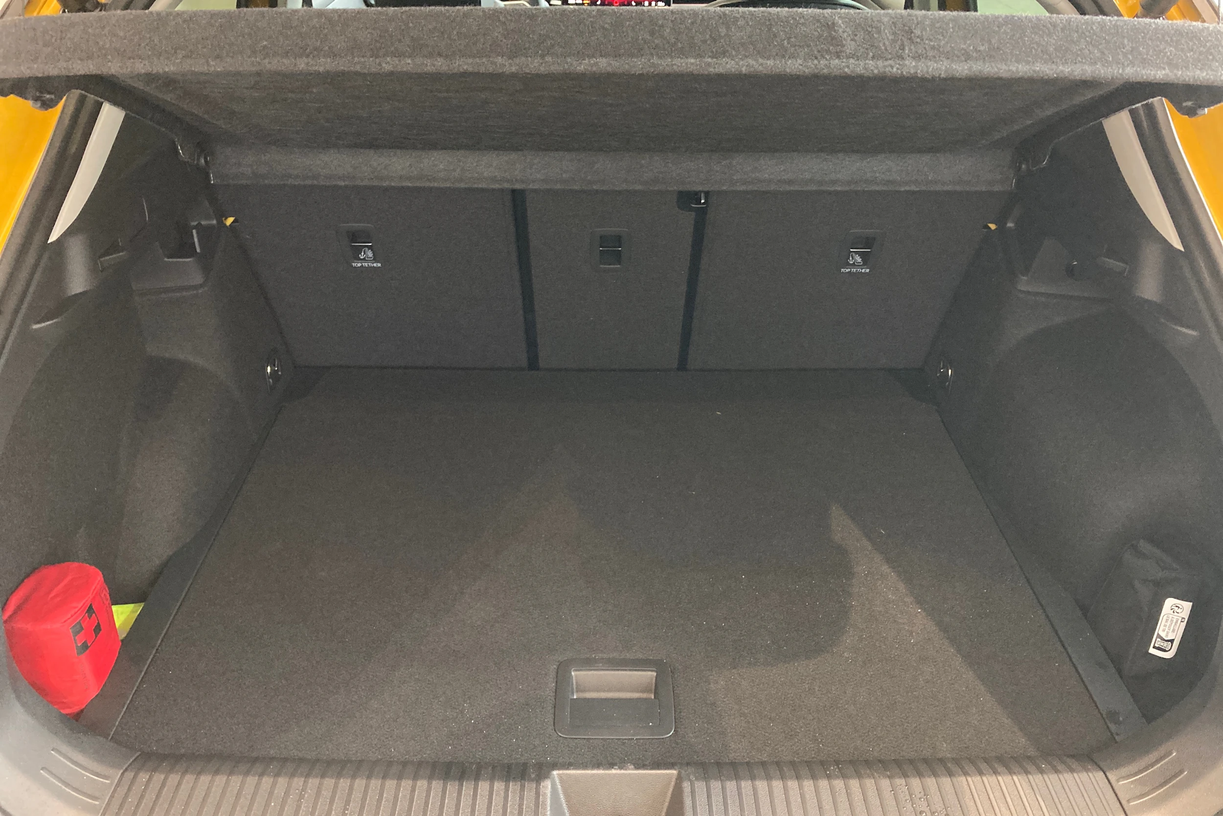 keltainen Volkswagen T-Roc 2026 kuva 21.