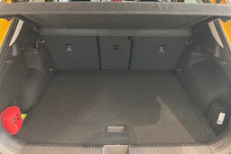 keltainen Volkswagen T-Roc 2026 kuva 21.