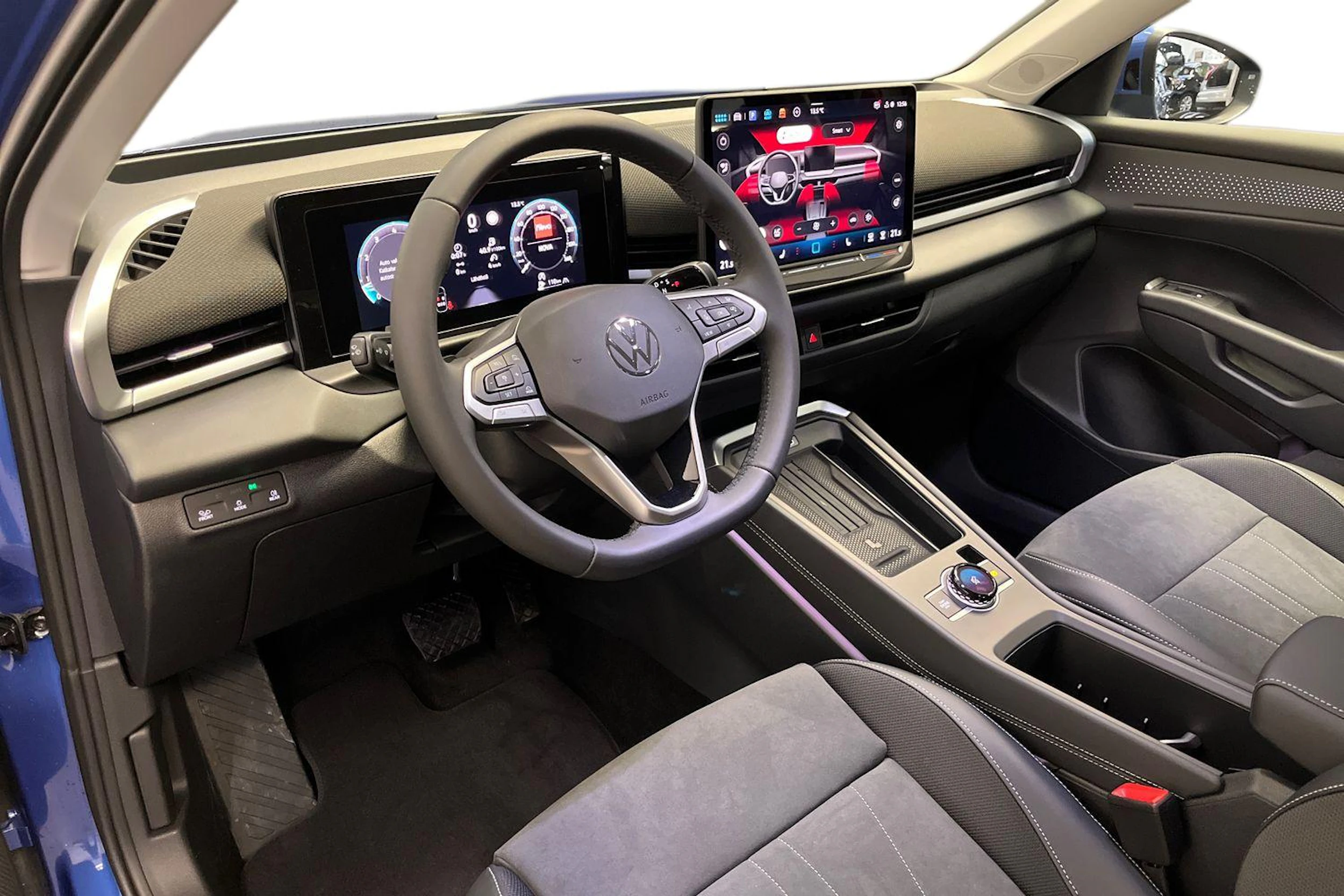 sininen Volkswagen T-Roc 2026 kuva 6.