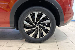 punainen Volkswagen T-Roc 2026 kuva 10.