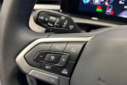 punainen Volkswagen T-Roc 2026 kuva 19.