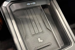 punainen Volkswagen T-Roc 2026 kuva 21.