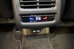 punainen Volkswagen T-Roc 2026 kuva 28.