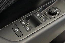 valkoinen Volkswagen T-Roc 2026 kuva 14.