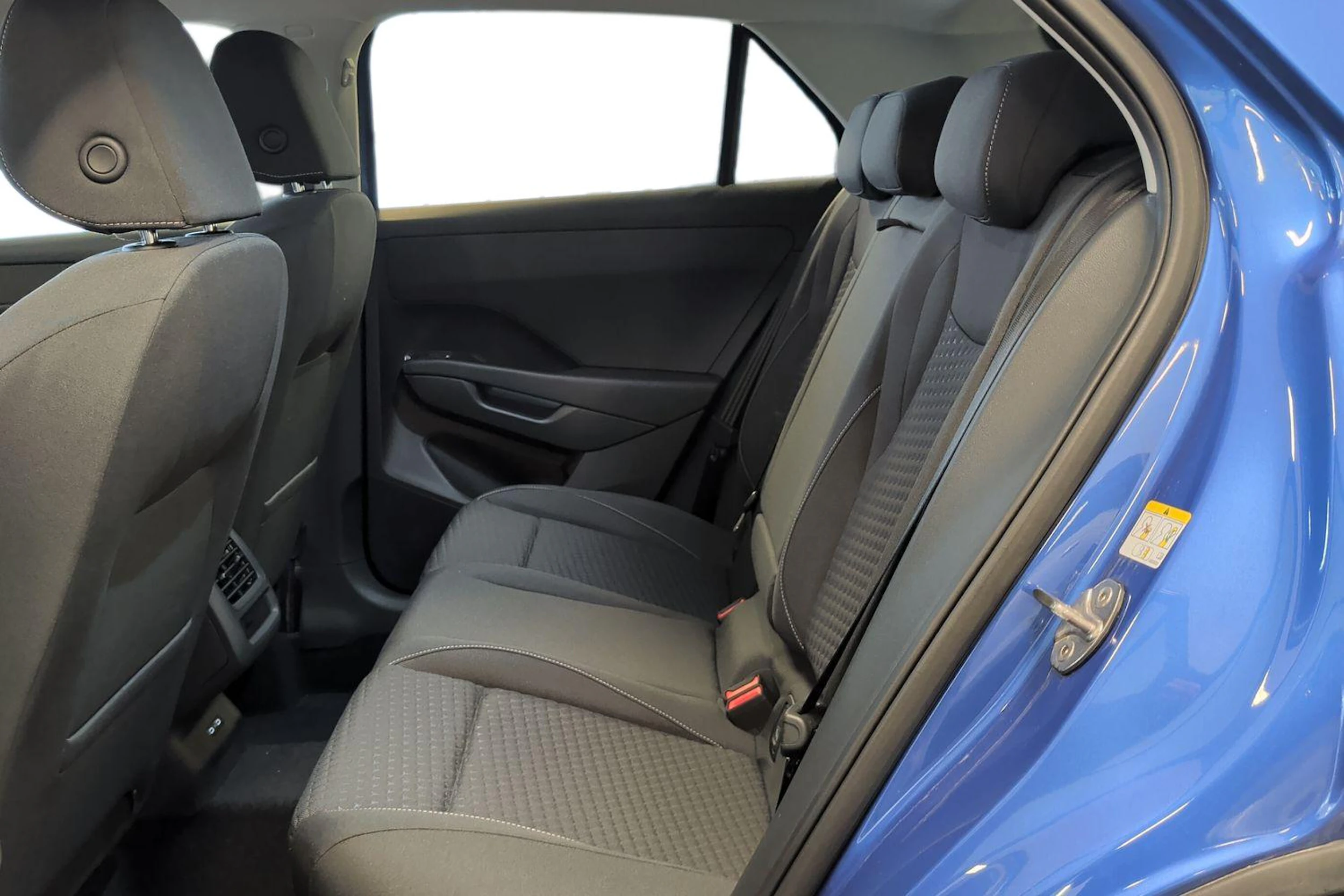 sininen Volkswagen T-Roc 2026 kuva 8.