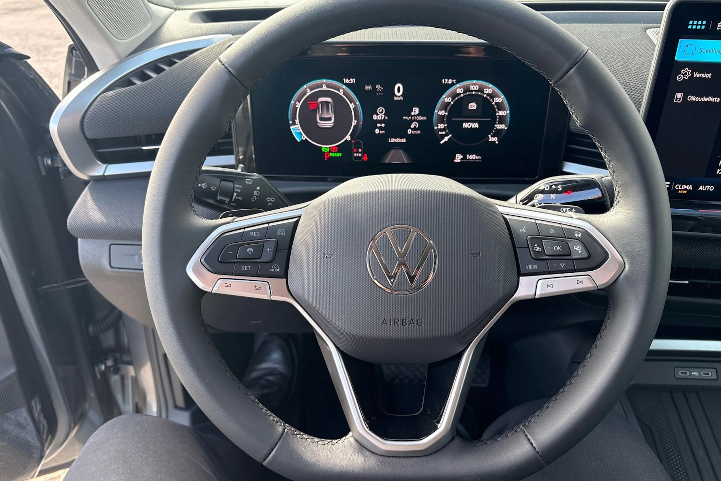 harmaa Volkswagen T-Roc 2026 kuva 12.