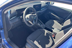 sininen Volkswagen T-Roc 2026 kuva 6.