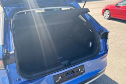 sininen Volkswagen T-Roc 2026 kuva 11.